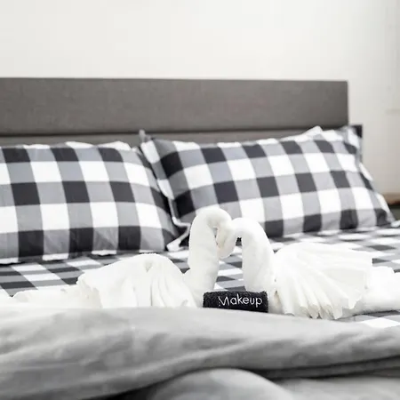 Lux Modern Getaway Att Stadium Views King Bed